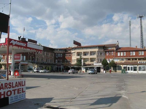 トルコ・ディヤルバクル「2013年 トルコ東部　クルドの人たち」の写真：エディルネから先は公共交通機関がないので...