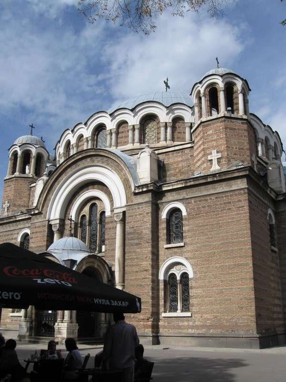 Sveti Sedmochislenitsi Churchとカフェ