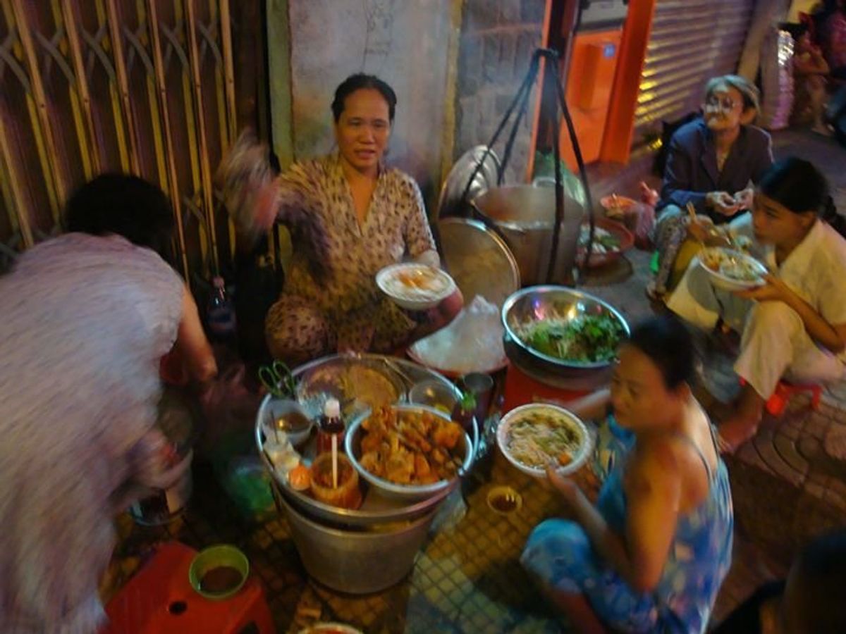 このおばちゃんのバインミー美味しくて毎日食べたな。ごはんはだいたい屋台、路...