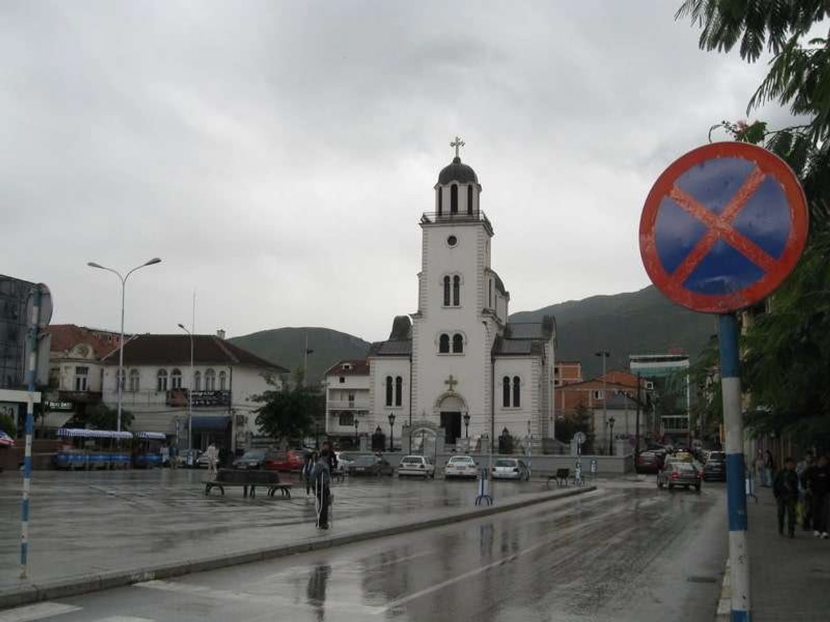 スコピエからバスで１時間半くらいのゴスティバルという街です。州の州都です。...