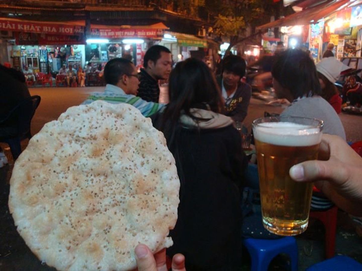 ハノイといえば「BIA HOI」だよね。
ビールのめっちゃ薄い感じのやつ。...