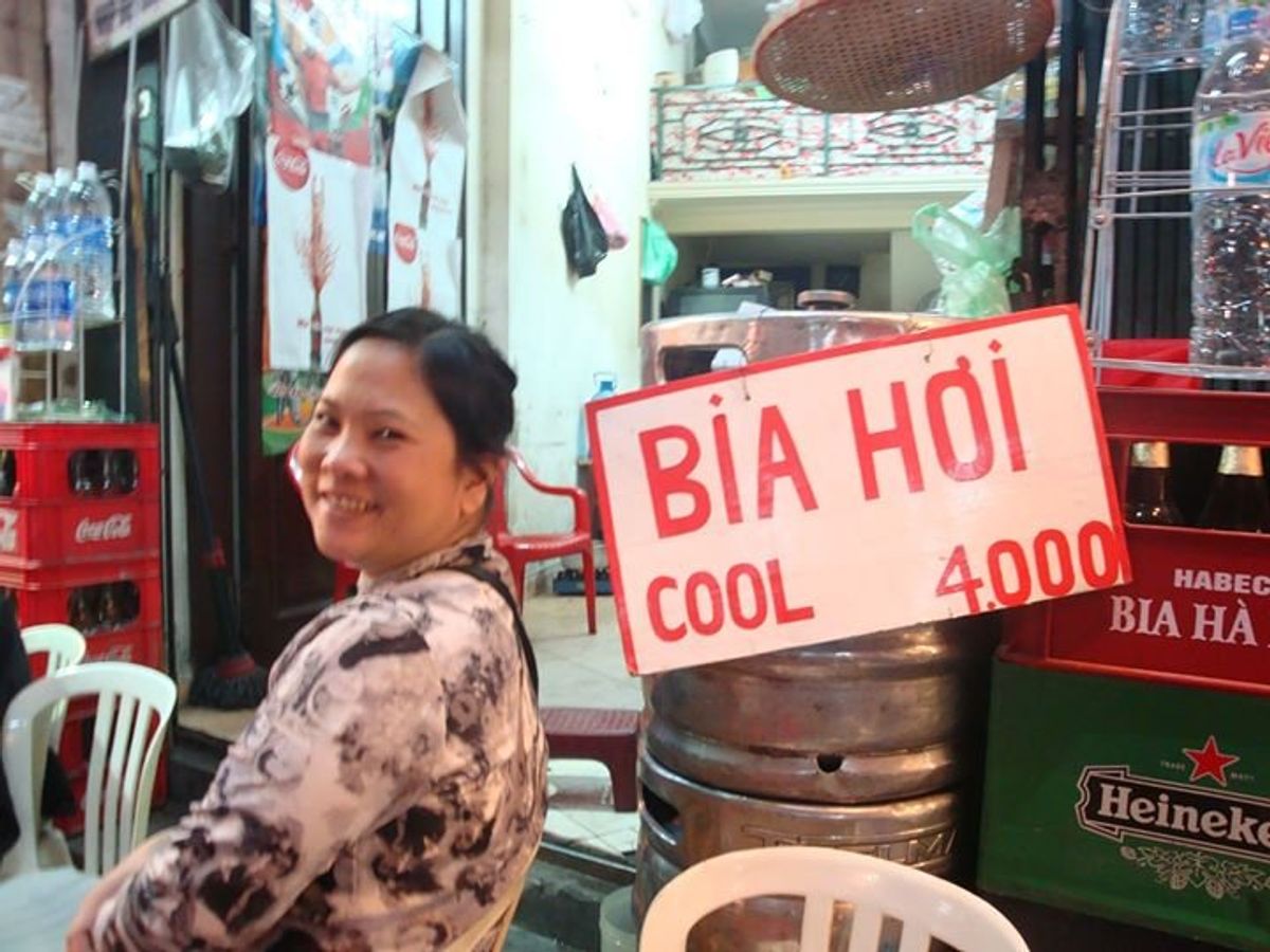 ハノイといえば「BIA HOI」だよね。
ビールのめっちゃ薄い感じのやつ。...