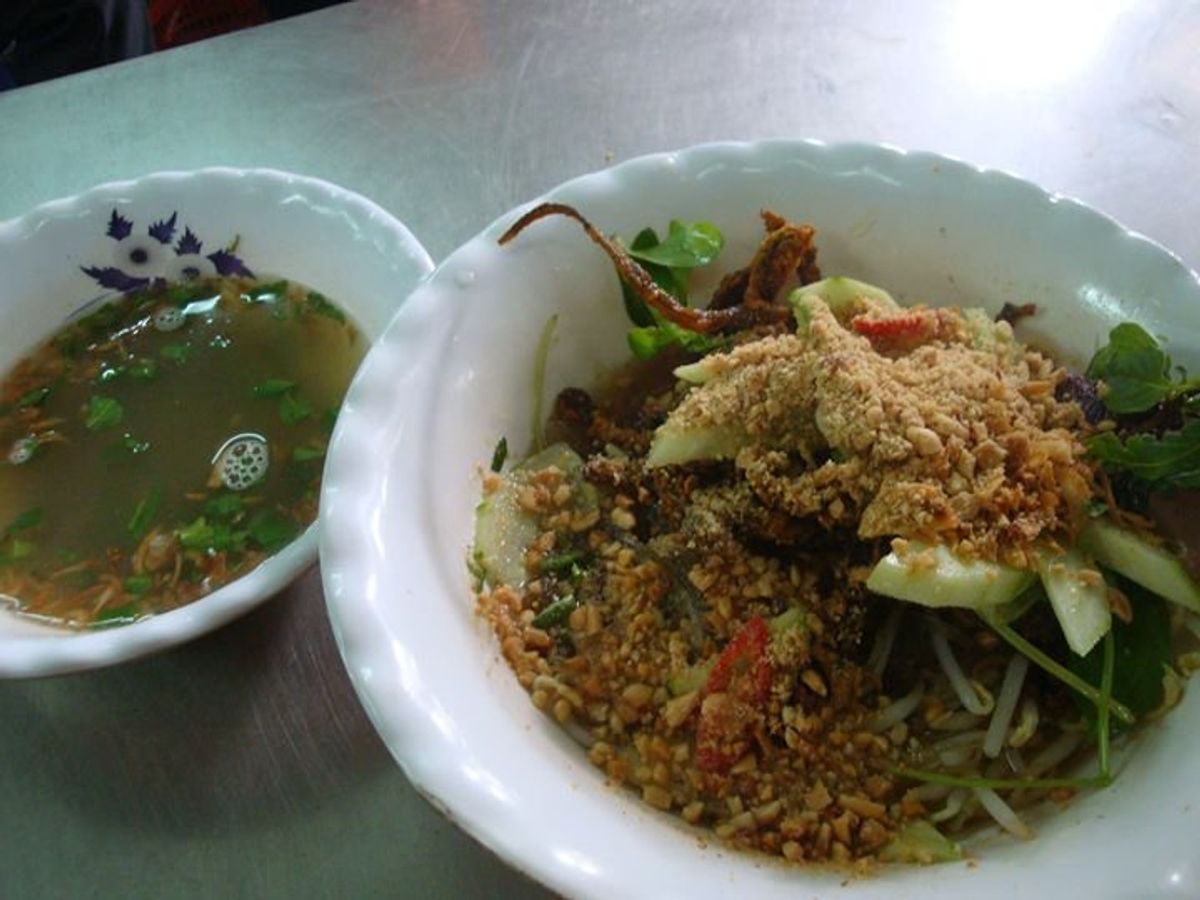 ハノイはごはんが美味しかった。
具が多い！安い！
でもこれ何のってるの？っ...