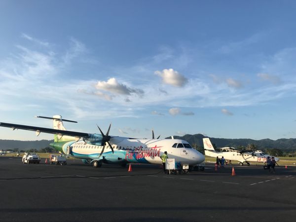 バヌアツ・ブルーホール「バヌアツ旅行」の写真：エアバヌアツでシドニーからポートビラを経...