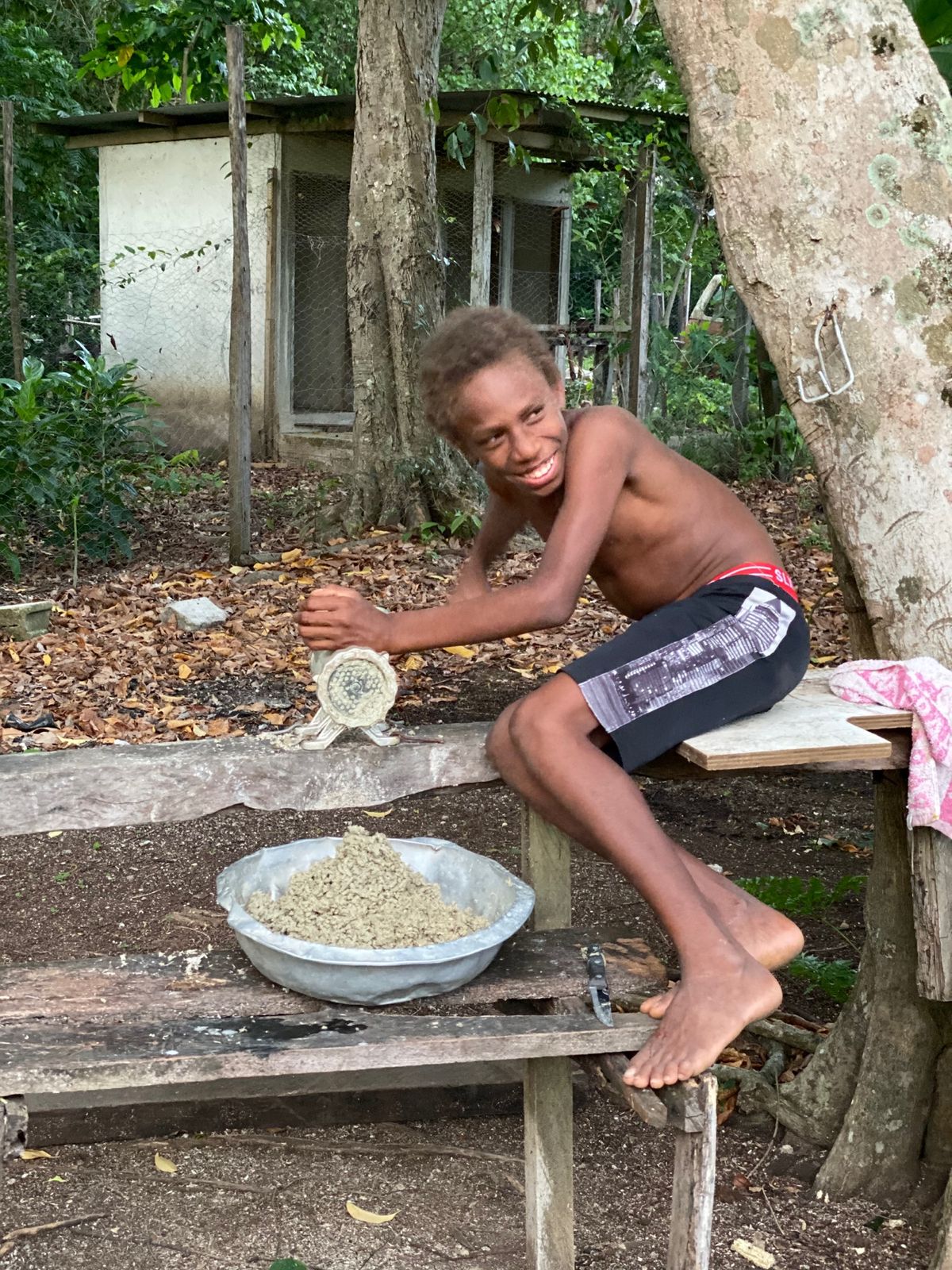 「ほら！僕たくましいからコレこんなに回せるよ！」と積極的に私たちに絡んでく...