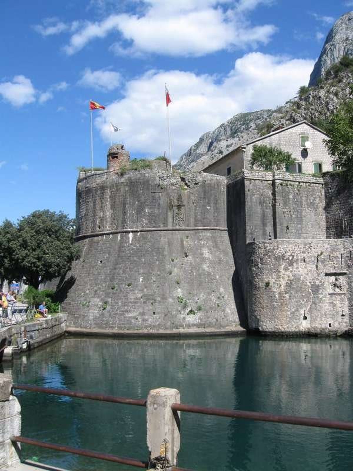 世界遺産　コトルの城壁