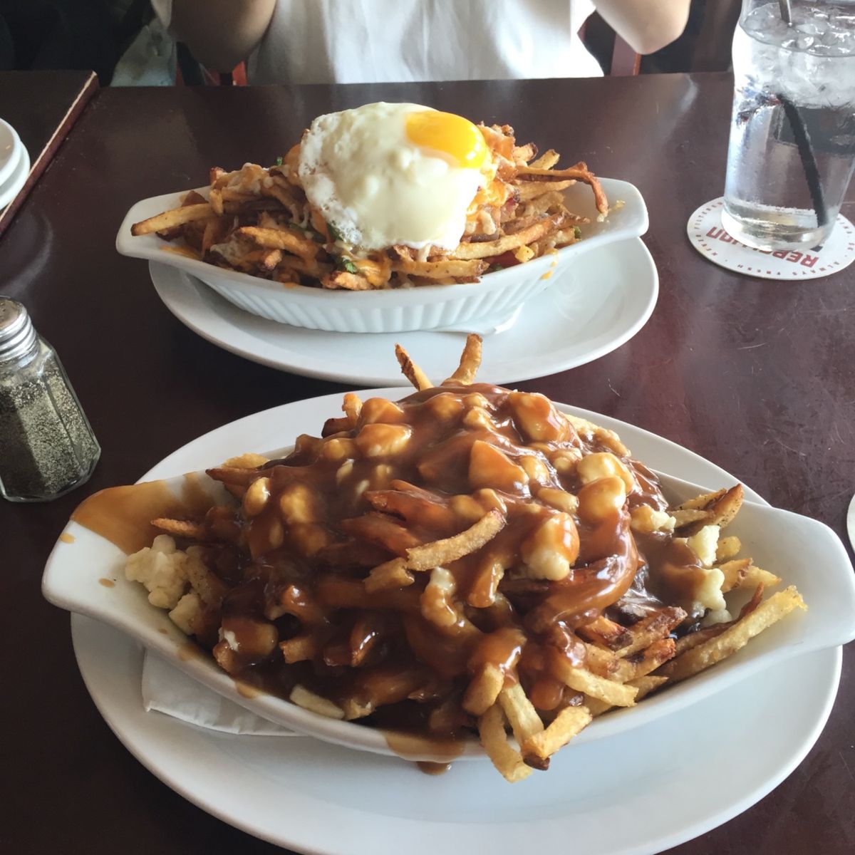 1枚目: ある日の夕暮れ。レジャイナは平野が多くひたすら広大でした。
2...