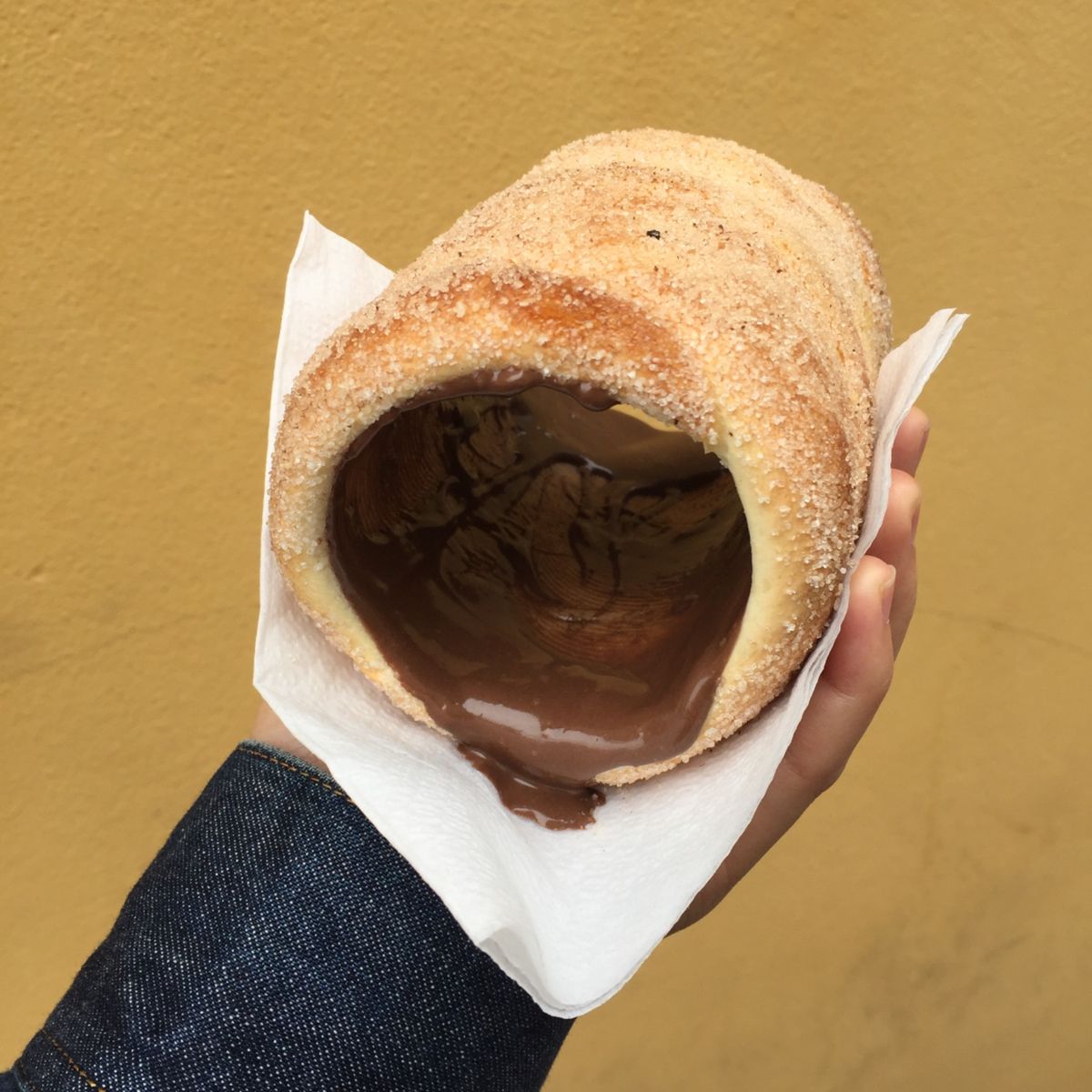 1枚目と2枚目はプラハにて。プラハ旧市街の天文時計は改修工事中でした。
...