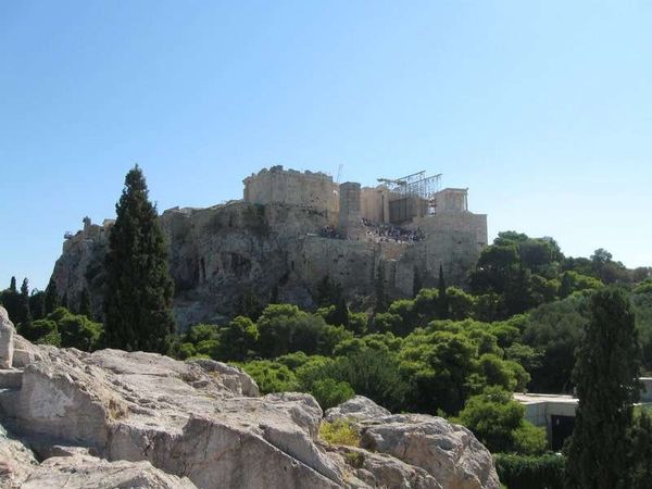 ギリシャ・アテネ「2013年 ギリシャ　アテネ散策～フェリーでトルコへ移動」の写真：アクロポリスを望む
