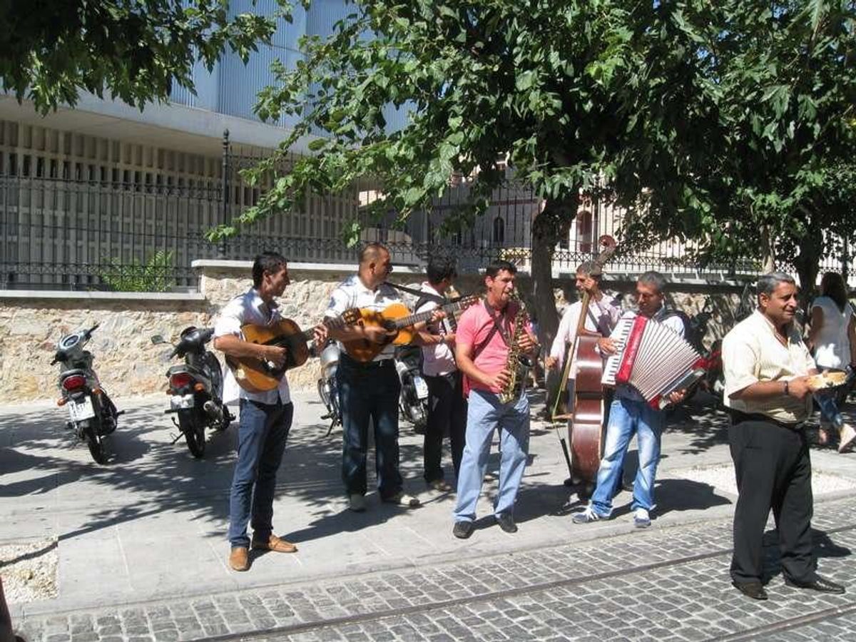 アクアポリス下の通り

