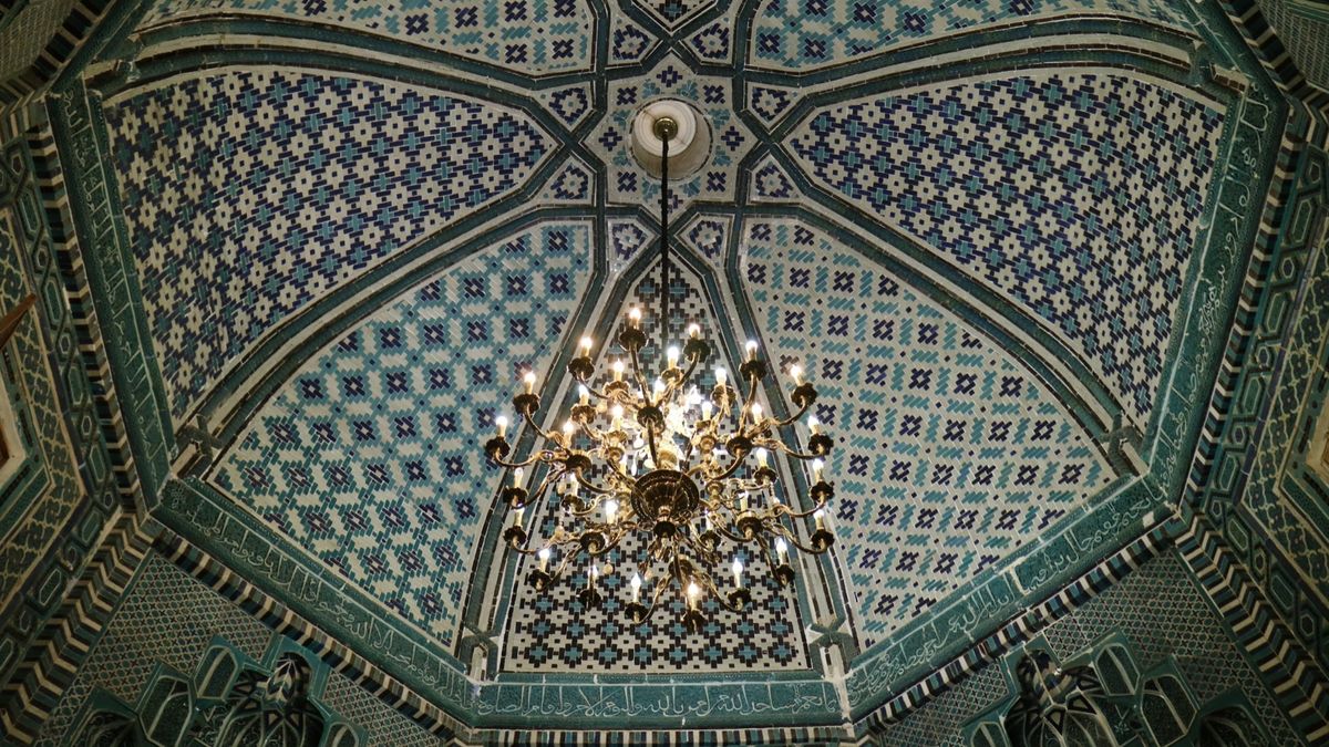 サマルカンドは結構広くて、暑い中歩いて回るのがキツかった💦青の建物たちが素...