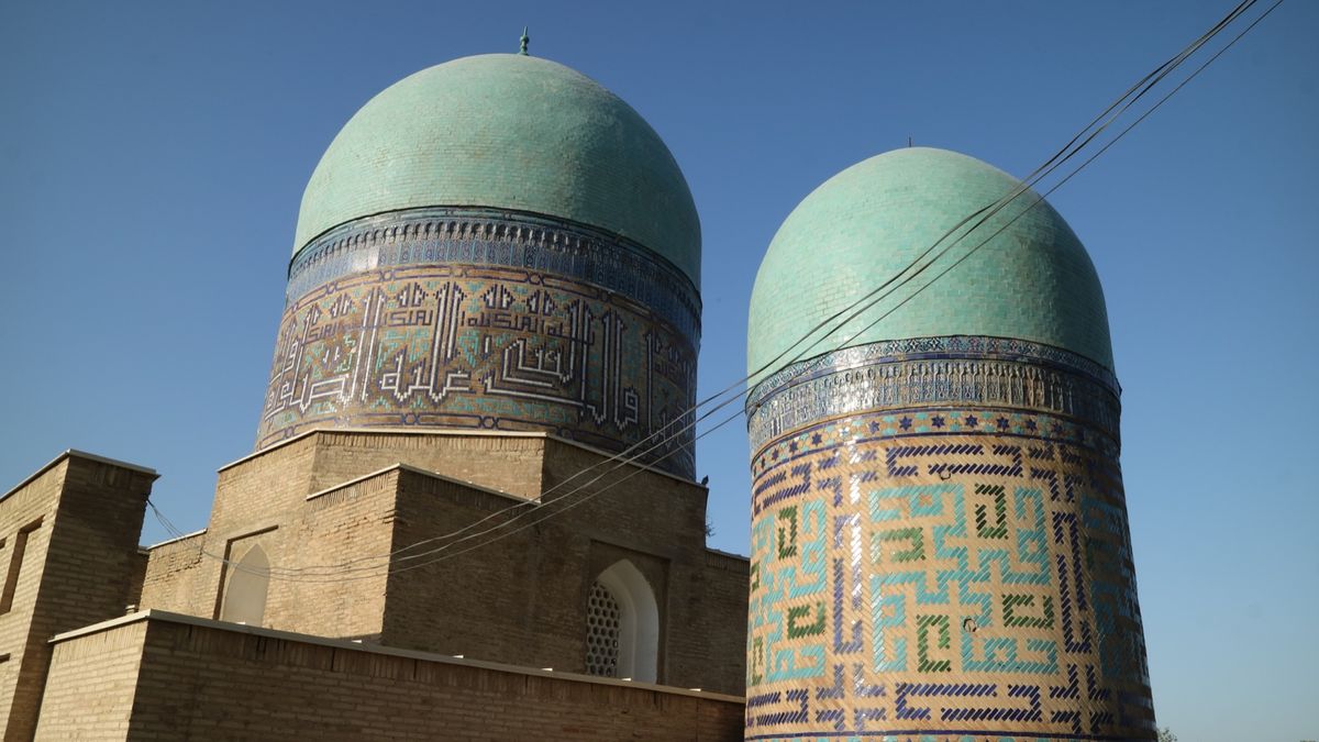 サマルカンドは結構広くて、暑い中歩いて回るのがキツかった💦青の建物たちが素...