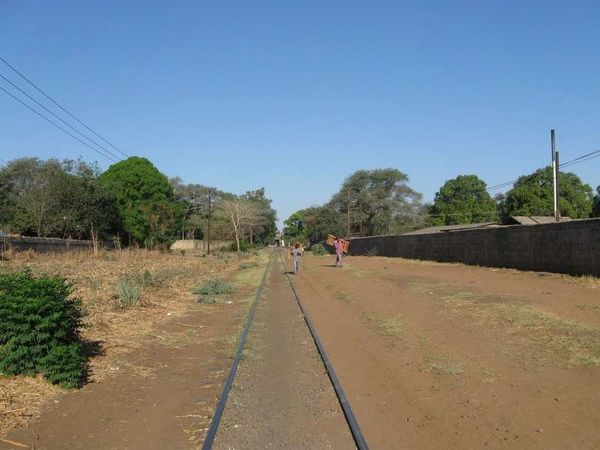 ザンビア・ビクトリアフォールズ「2013年 ザンビア 首都ルサカからビクトリアフォールズへ」の写真:メインから少し入ったところを歩いてみました。