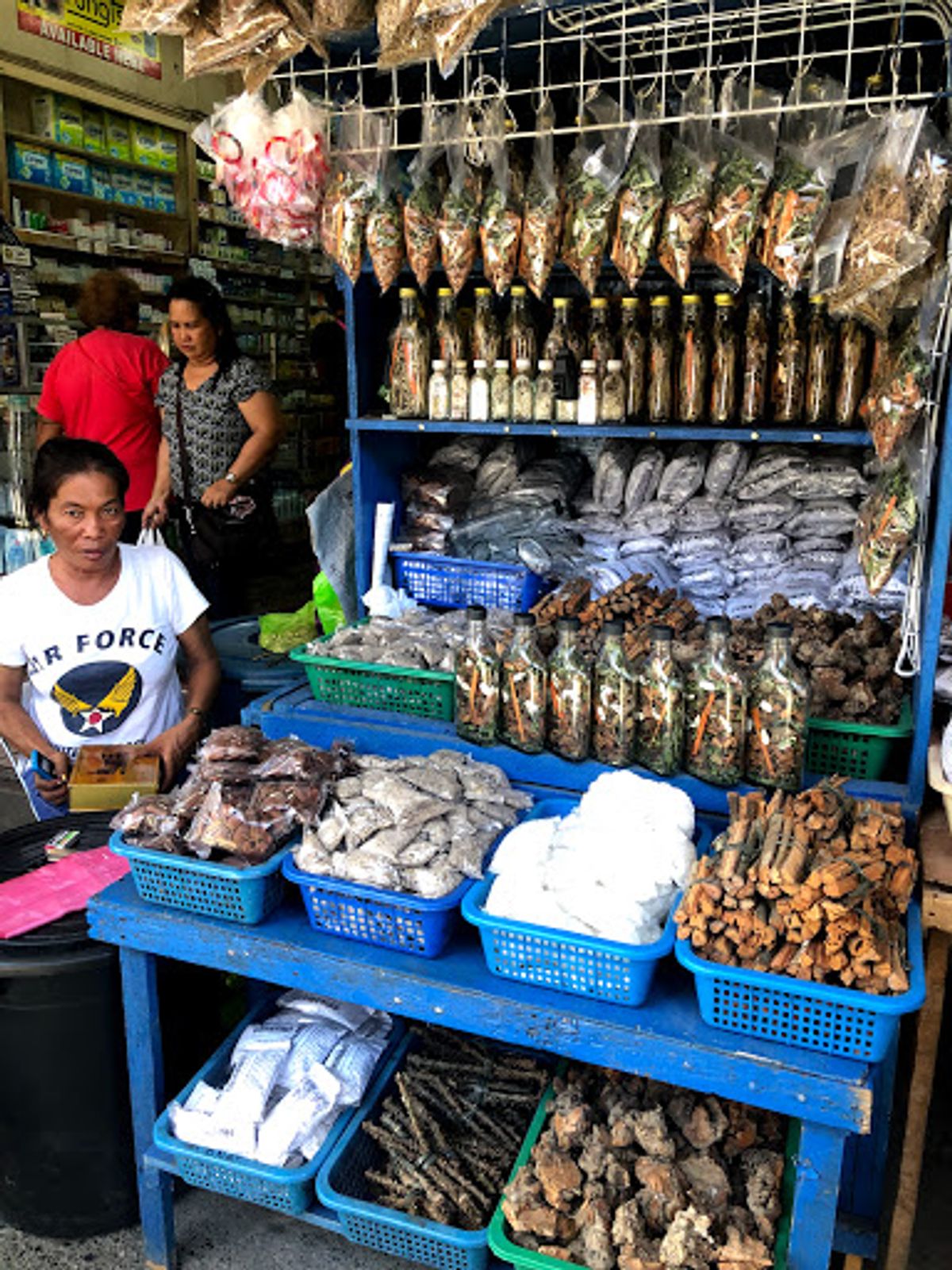 ダバオの街散策
たこ焼きデカいし中身はタコじゃないよｗ
小麦粉ボールだよ。