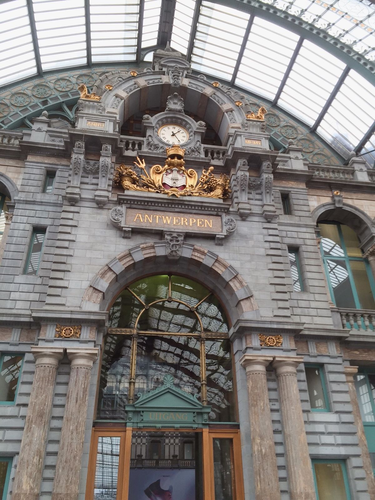 世界一美しい広場🏫世界一美しい駅🚉