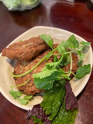 冬にしか食べられないcha ruoi
原材料はゴカイですw
魚釣りに使うア...