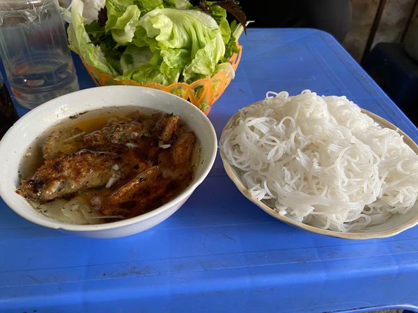 ベトナム「ハノイでショートステイ」の写真：ブンチャー美味い‼︎
ベトナム料理はホン...