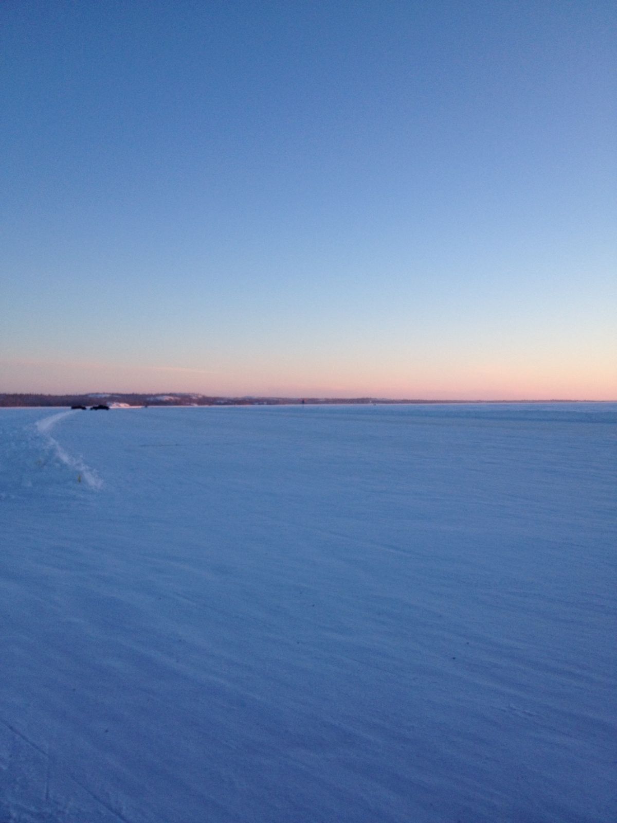 うっすらしかオーロラは見えなかったけど、別世界でした！！