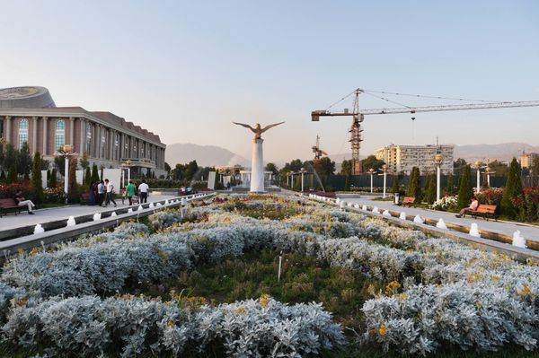 タジキスタン・Dushanbe「中央アジア旅(タジキスタン)」の写真：タジキスタンの首都、ドゥシャンベ。
ウズ...