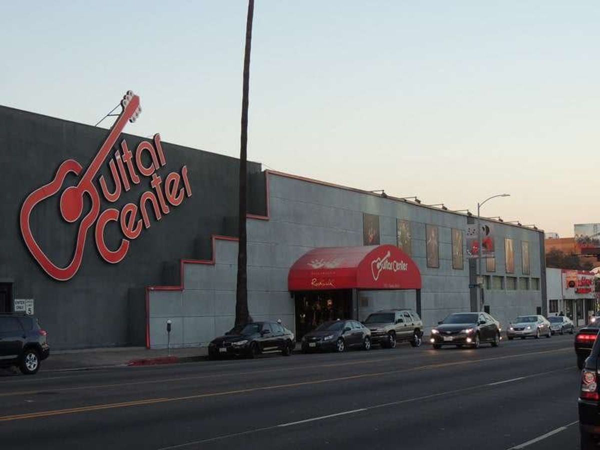 ギターセンター
B'zが殿堂入りしてます。

