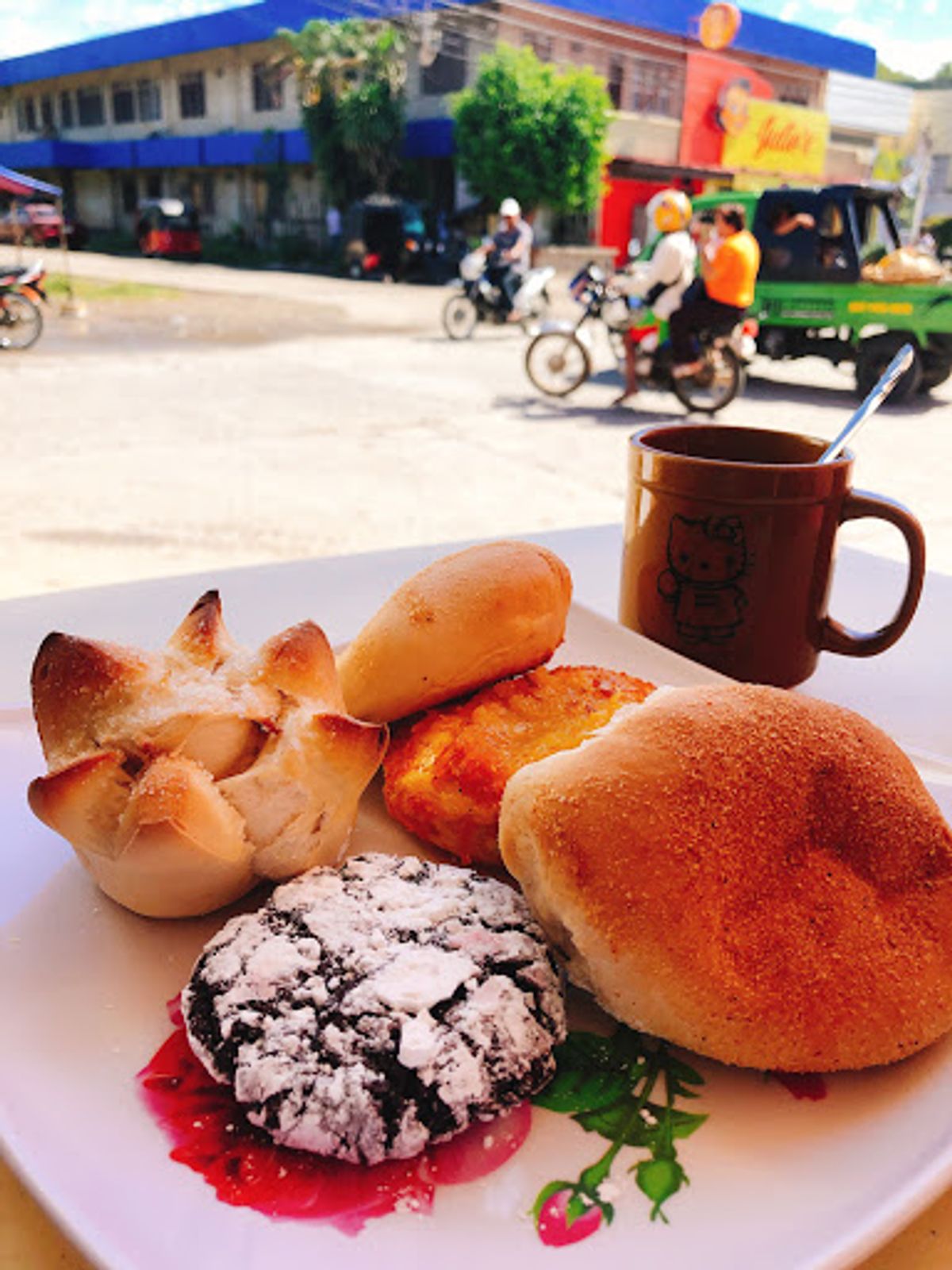 マティはごはんが美味しかった。
フィリピンの食レベルは低めだと思うんだけど...