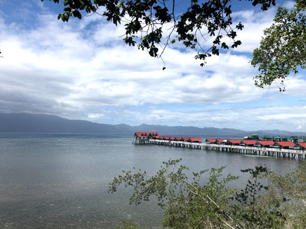 ヒッチハイクで拾ってくれたジョンさんに色々廻ってもらったんだけど、海は綺麗...