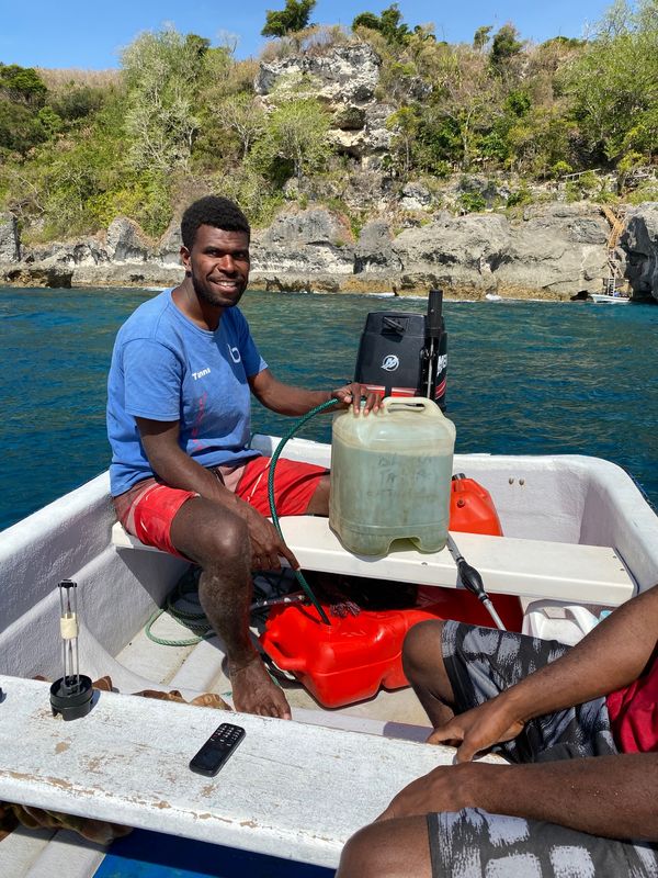 バヌアツ・タンナ島「バヌアツ大自然の旅」の写真：ブルーケーブを堪能したあと
いつまでも海...
