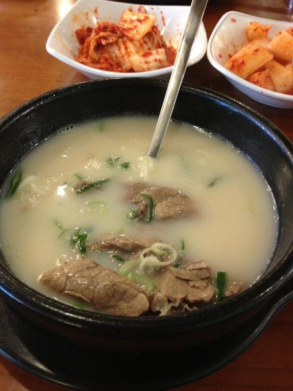 大韓民国 (韓国)・ソウル「ソウル食べまくり旅」の写真：韓国のご飯は本当に美味しい！
ビールがす...