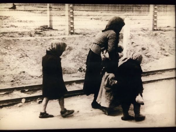 ポーランド「2019年　ポーランド・ユダヤ人歴史博物館」の写真：深く考えさせられた写真を撮影させていただ...