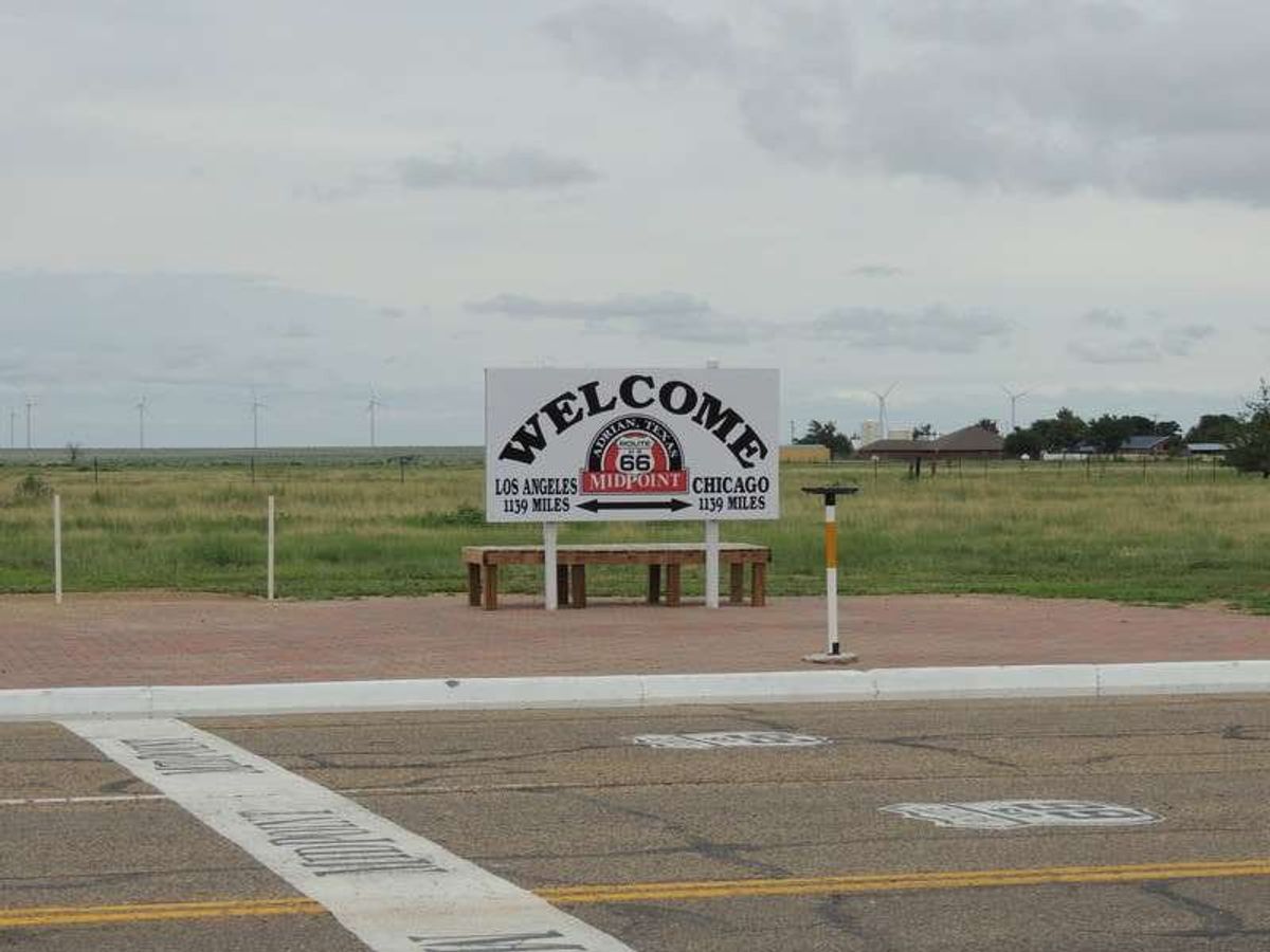 AdrianのMid Point
Chicago～L.A.、Route66...