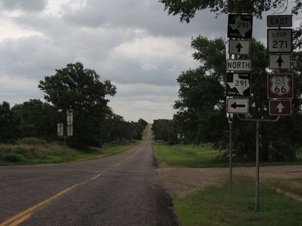 アメリカ(米国)・アリゾナ「2014年 Get Your Kicks on Route66 Flagstaff～Oklahoma City」の写真：&quot;66&quot; SUPER SERVICE S...