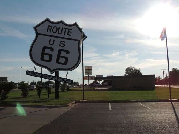 アメリカ(米国)・アリゾナ「2014年 Get Your Kicks on Route66 Flagstaff～Oklahoma City」の写真：National Route 66 &amp; ...