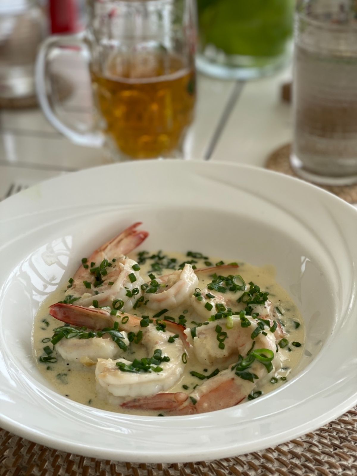 タマヌオンザビーチ
バヌアツの食事は美味しいものの、メニュー数は少ない…😭...