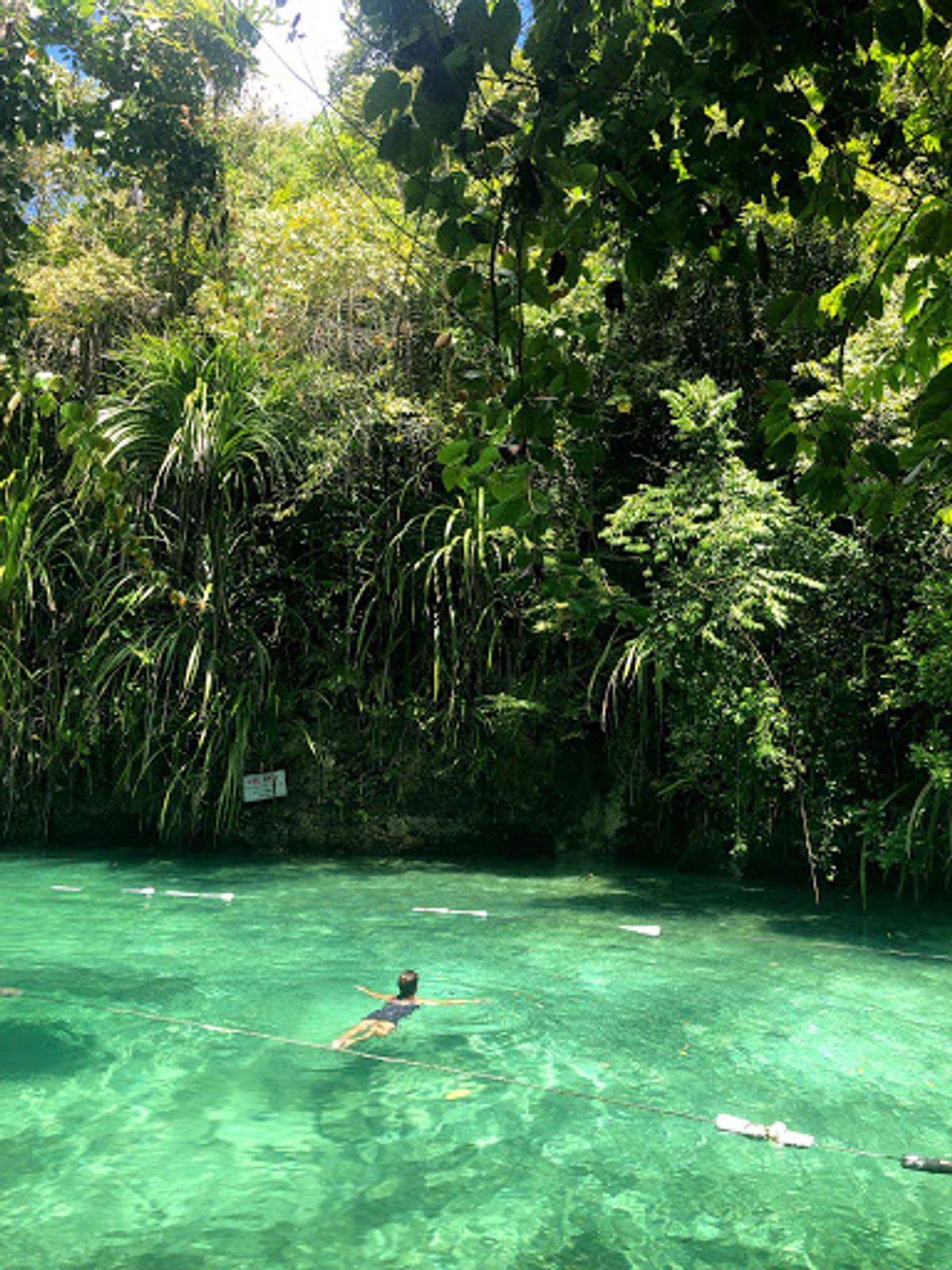 「Enchanted River」フィリピン人の友達に教えてもらって来て「...