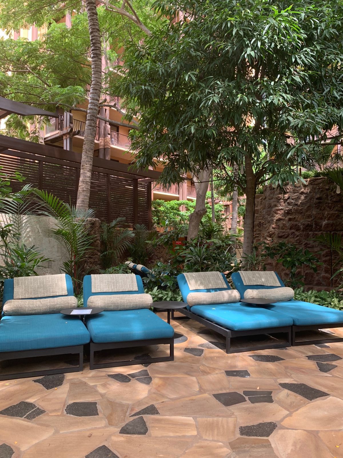 フォーシーズンズへcheck in前にお隣のアウラニディズニーのスパで過ご...