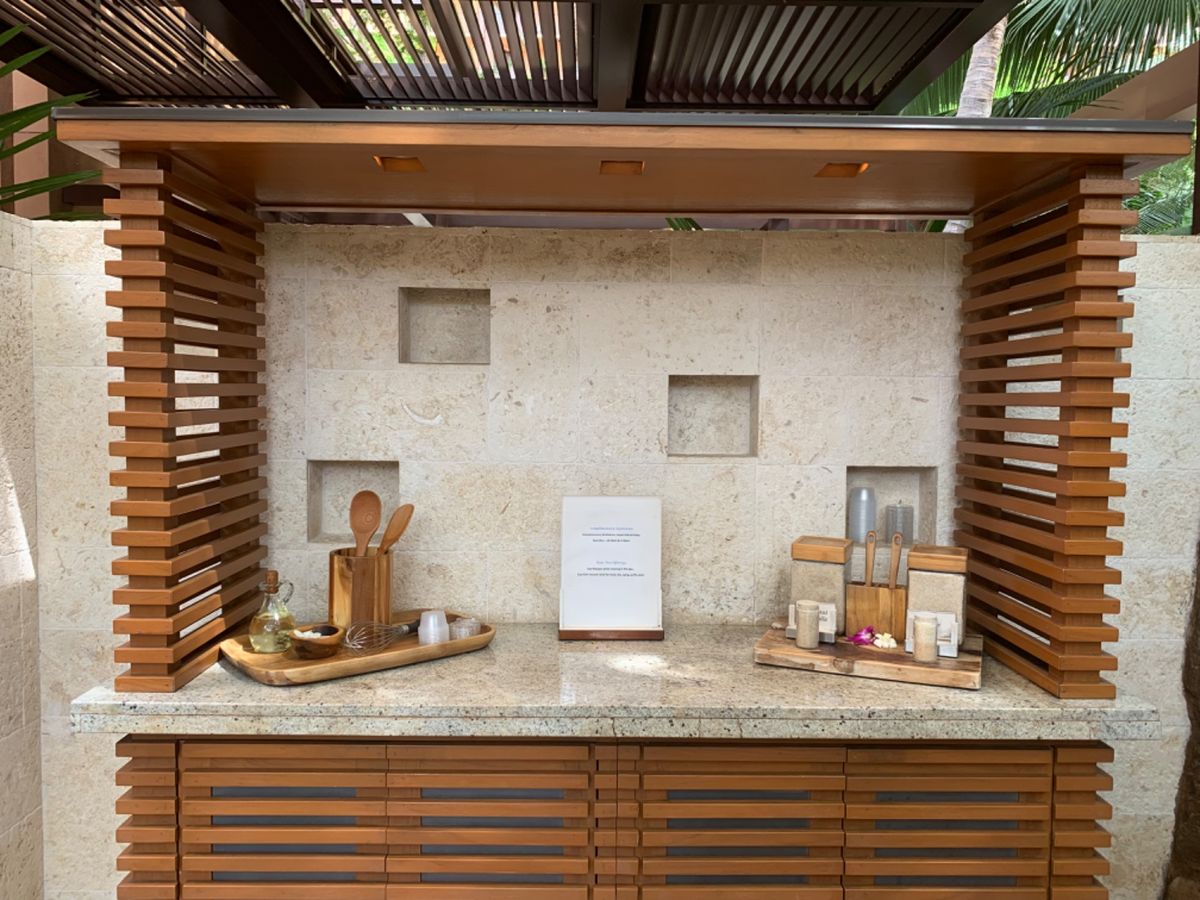 フォーシーズンズへcheck in前にお隣のアウラニディズニーのスパで過ご...