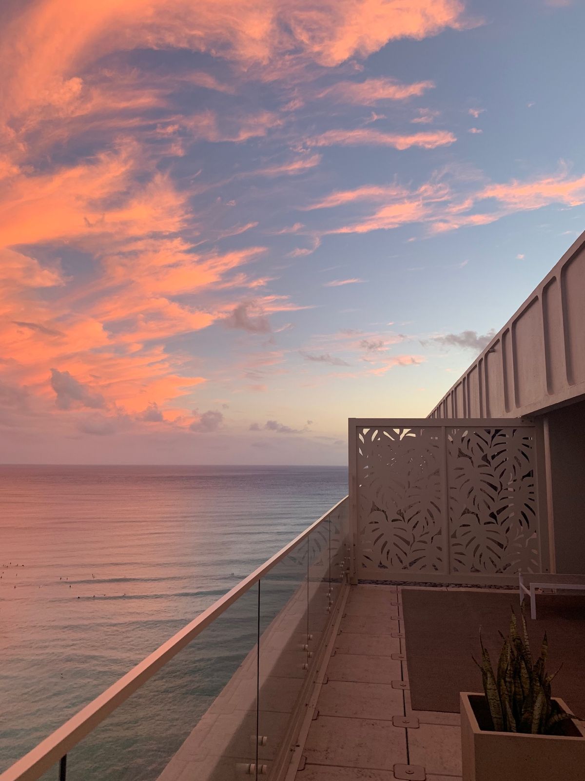 MOANA　SURFRIDER　A　WESTIN　RESORT　AND　SPA