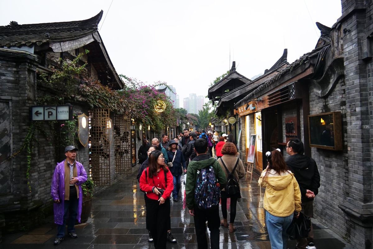 四川省の成都の街。
繁華街と観光地は明確に分かれているので、歩きやすい。
...