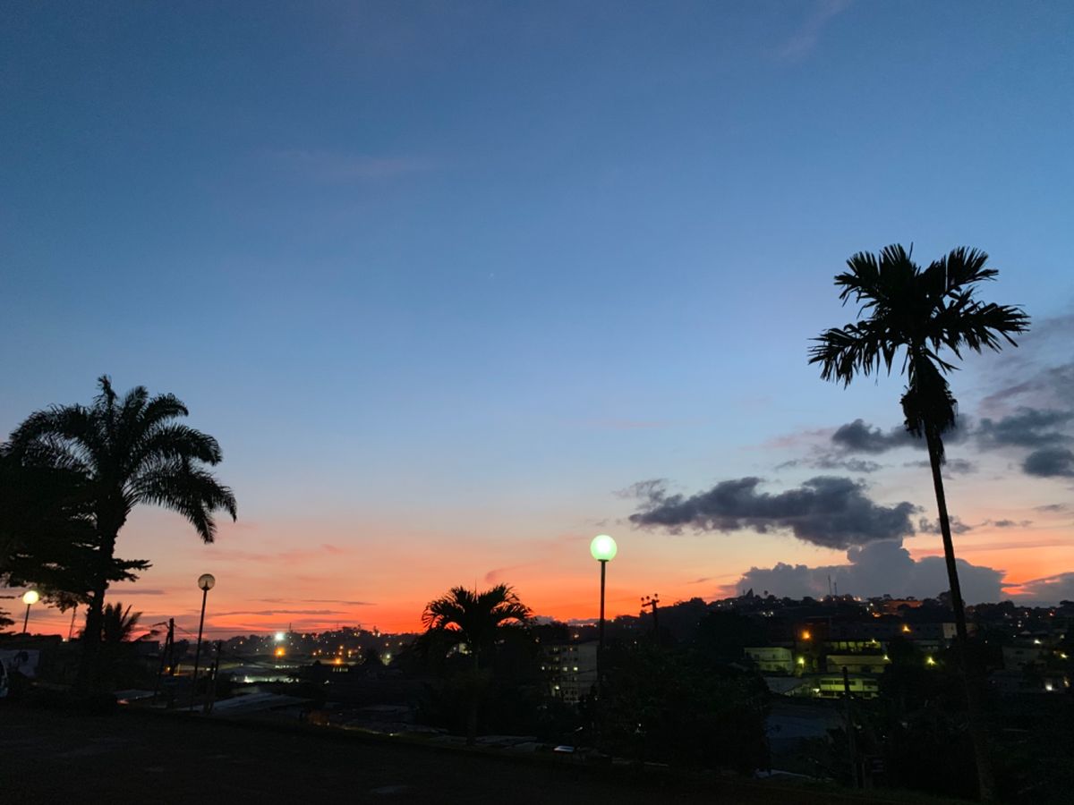 人と人との繋がりが強い国
困っている人がいたら助けるのが当たり前の国