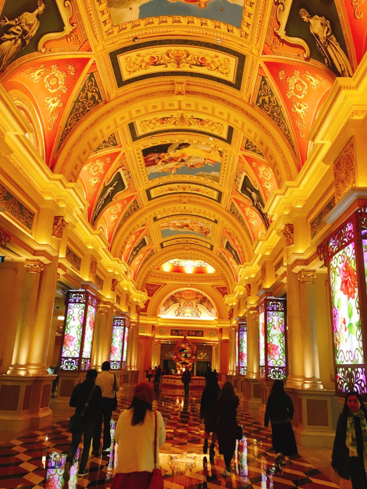 ・ベネチアンはベガスよりマカオ派かもしれない
・遠いとこからだと尚異質
・...