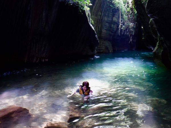 バヌアツ・タンナ島「バヌアツ大自然の旅」の写真：ミレミアムケーブトレッキング

長い長い...