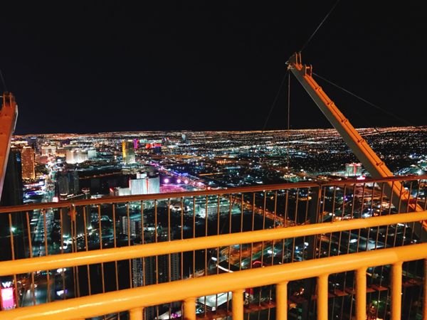 アメリカ(米国)・ラスベガス「〜ラスベガス〜カジノでパスポート確認されがち🇺🇸」の写真：タワーから落ちたようなアトラクション乗っ...