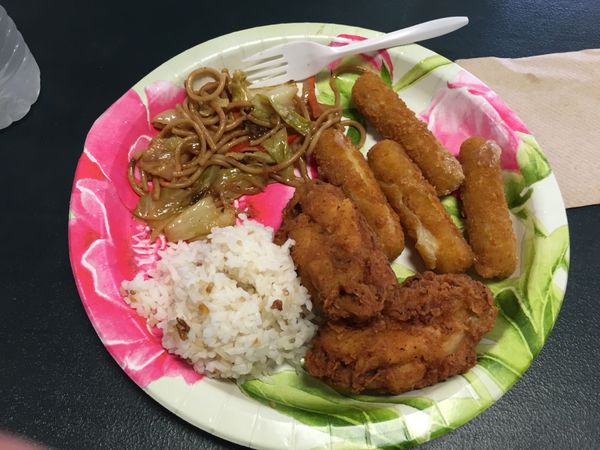 グアム・グアム「〜グアム〜飛行機着陸直前のジャングル加減に引きがち🇬🇺」の写真：これが噂の(?)スーパーヘルシースクール...