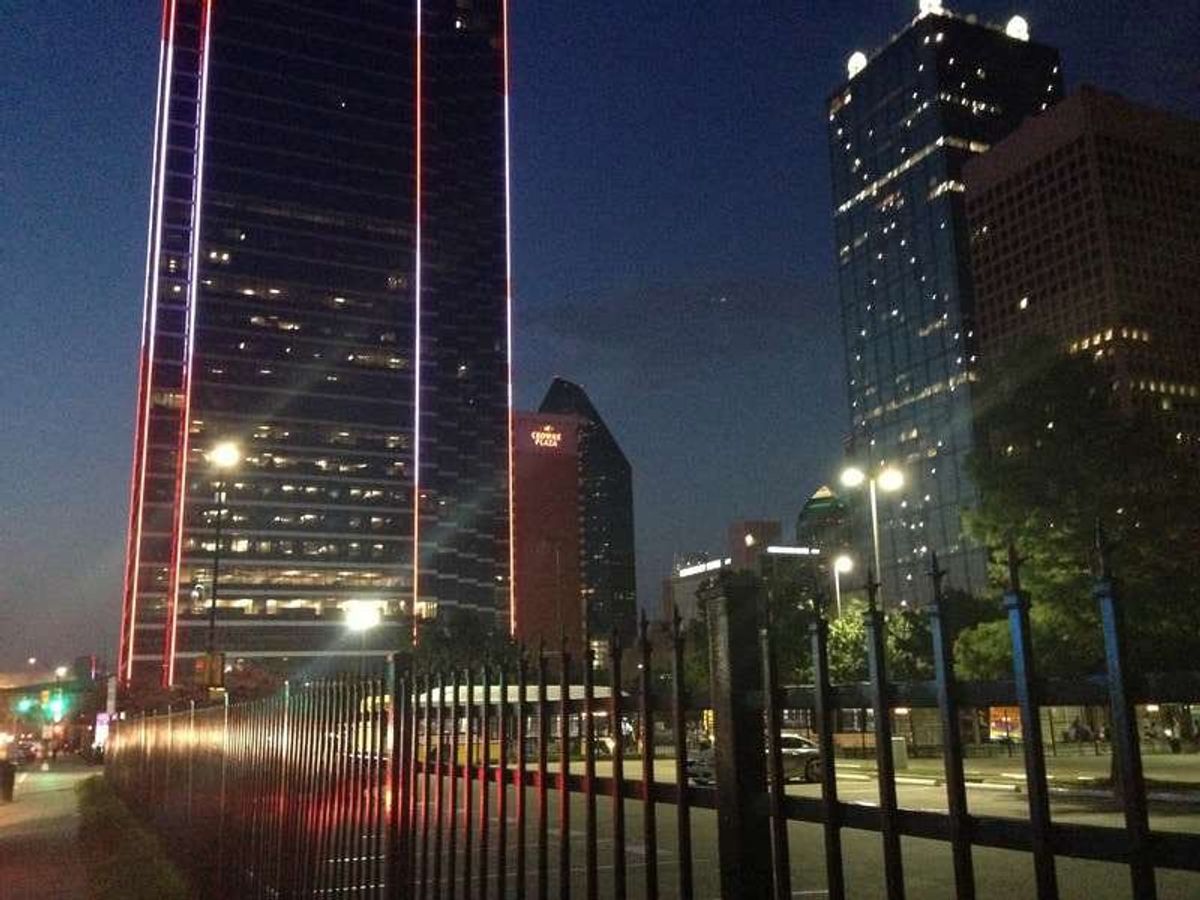 夜Busにて
Oklahoma CityよりDallas着
夜間でもそんな...