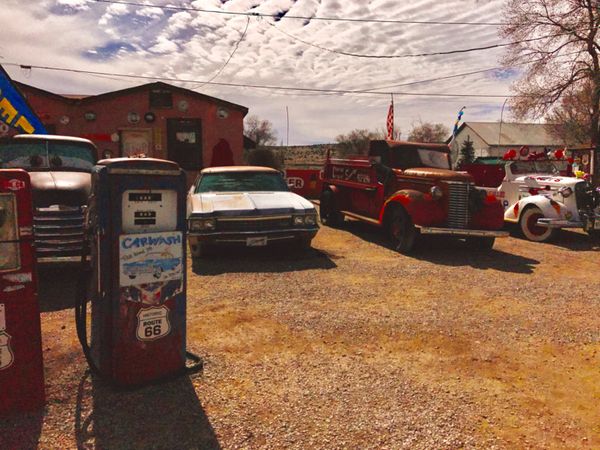 アメリカ(米国)・アリゾナ「〜グランドキャニオン〜「私なんてちっぽけだわ」という浅い発言しがち🇺🇸」の写真：道中で、カーズの聖地にも行けました。喜ぶ...