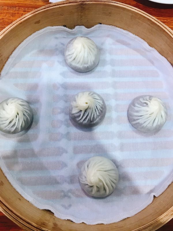台湾・台北「〜台北〜タピオカ中途半端な温度になりがち🇹🇼」の写真:チョコ小籠包本気で美味い、まじで美味い