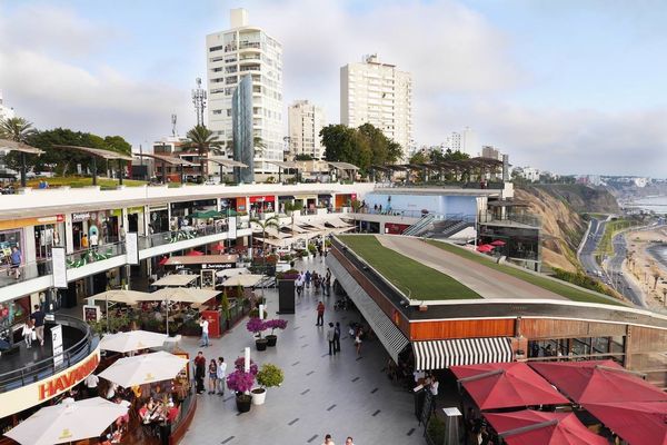 ペルー・Lima「ペルーボリビア旅」の写真：ペルーの首都、リマ。
灰色の街と言われる...