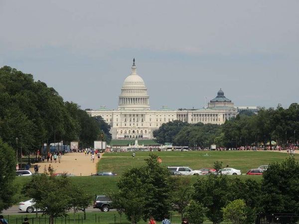 アメリカ(米国)・ワシントンD.C.「2014年 ワシントンD.C.と川を渡ってバージニア州」の写真：米国議会議事堂