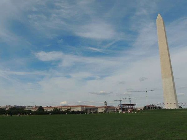 アメリカ(米国)・ワシントンD.C.「2014年 ワシントンD.C.と川を渡ってバージニア州」の写真：ワシントン記念塔