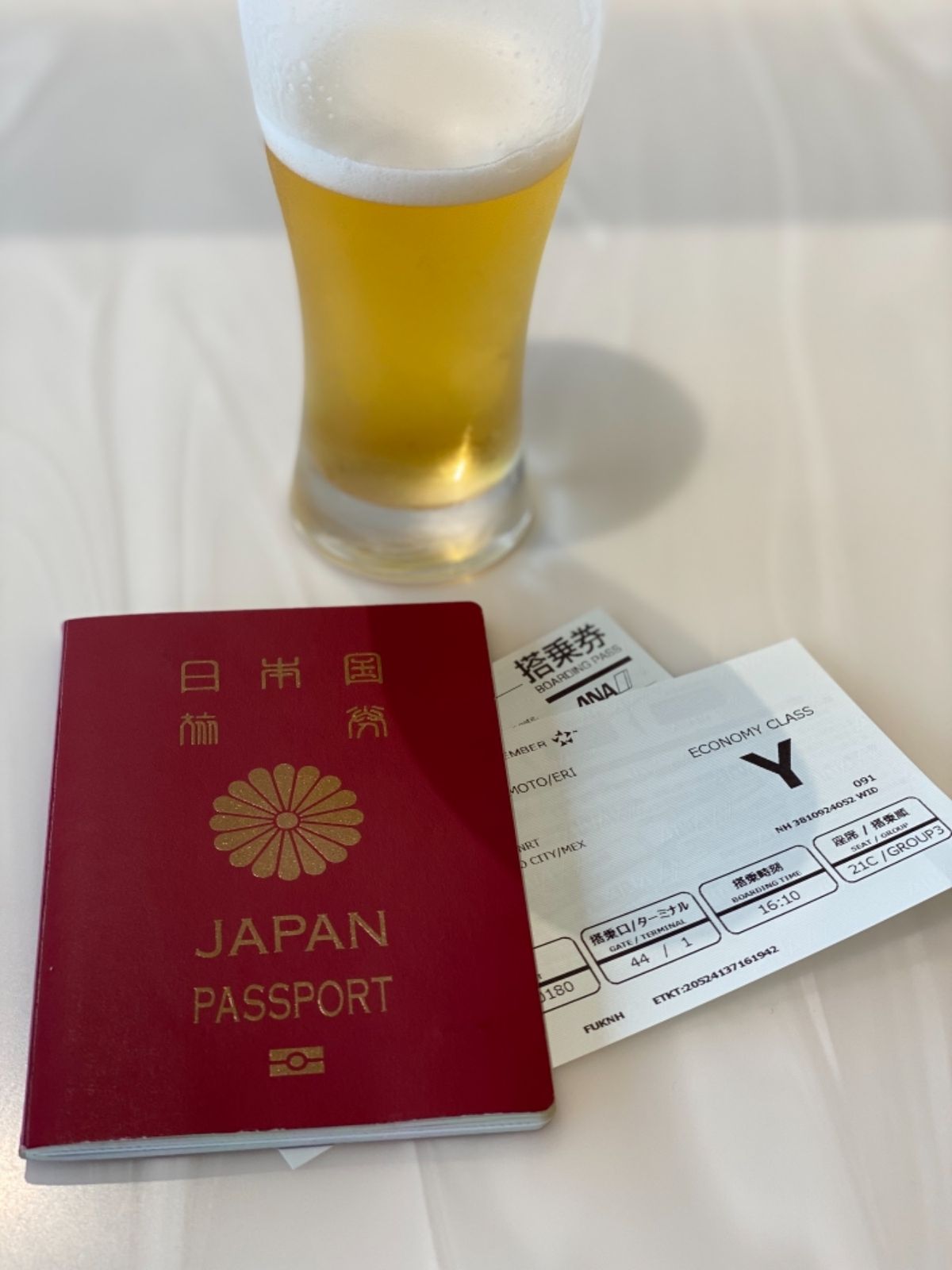 21日に仕事納めしたんで今日から長期連休🙌
嬉しすぎる〜😍

他の社員が働...